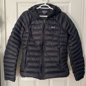 Patagonia Women’s Down Sweater Hoody, Size Large, Black